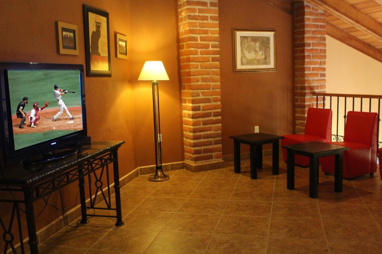 Rancho Monterralo Hotel Y Cabanas Тапалпа Екстериор снимка