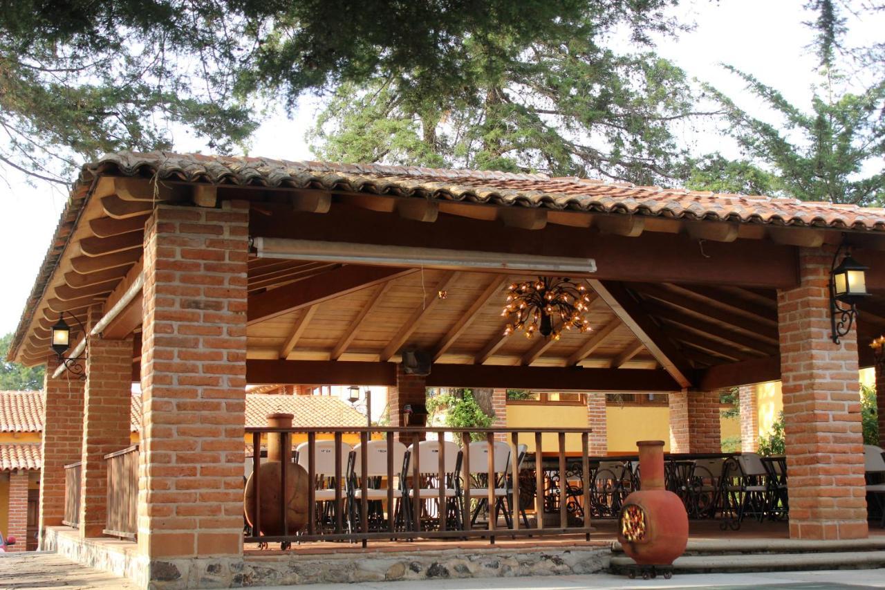 Rancho Monterralo Hotel Y Cabanas Тапалпа Екстериор снимка
